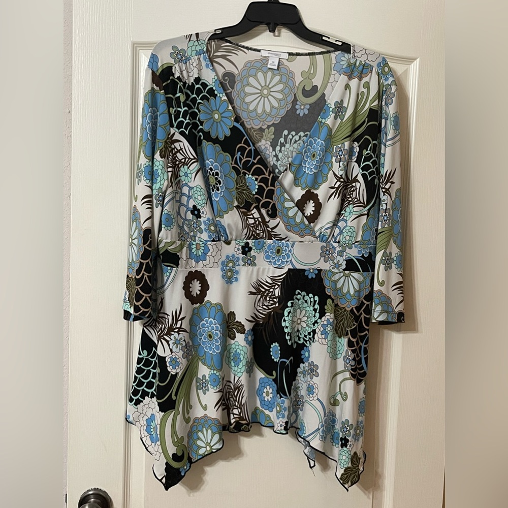Floral Dress Barn Woman Cross Over Tunic Top-3X